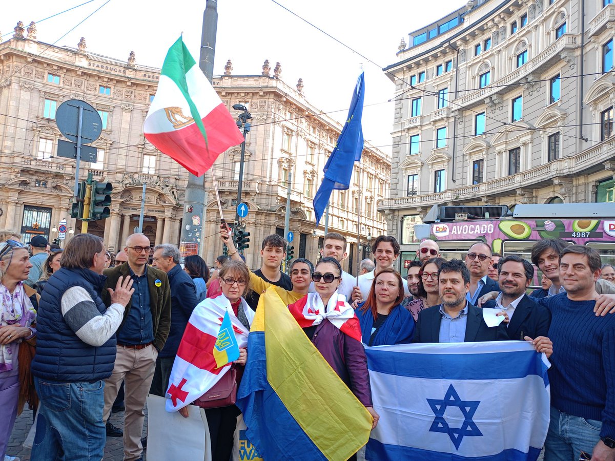 @nother_fella2 We are a natural ally. This was today in Milano, and I have hundreds of pictures of Iranians and Ukrainians together. 🇺🇦