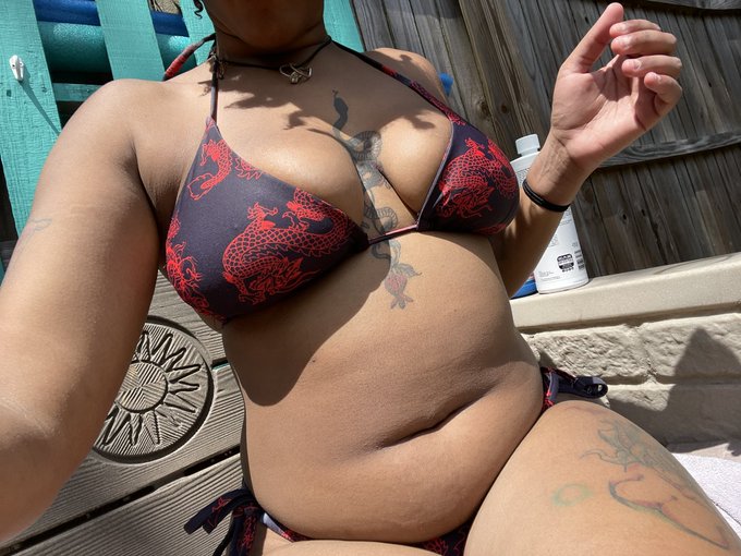 someone spoil me https://t.co/yIx2BghImQ