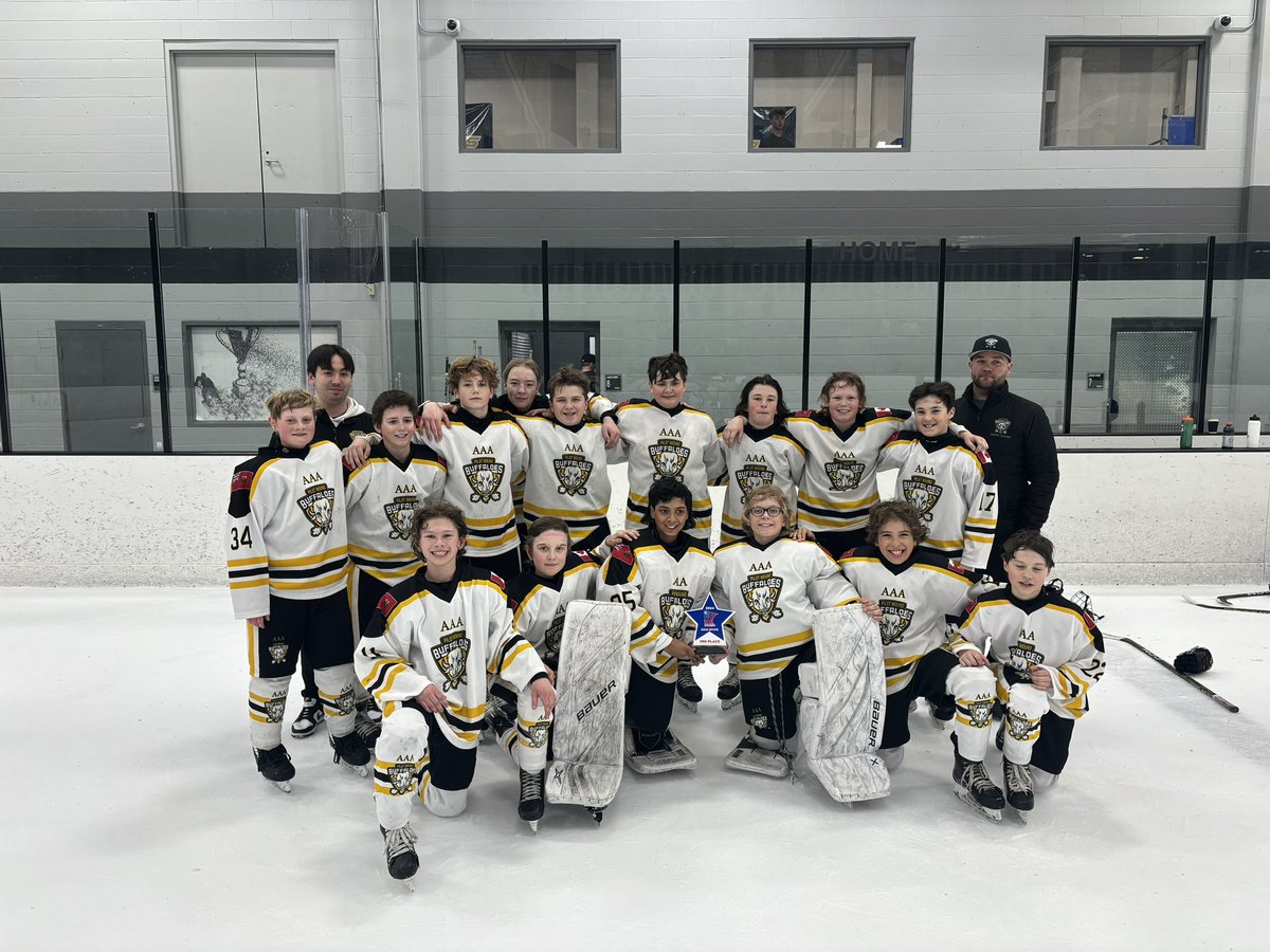 Congratulations to the 2012 AAA Buffaloes on capturing bronze in the 2012 Invite Division at the Stars and Stripes tournament in Edina, MN!