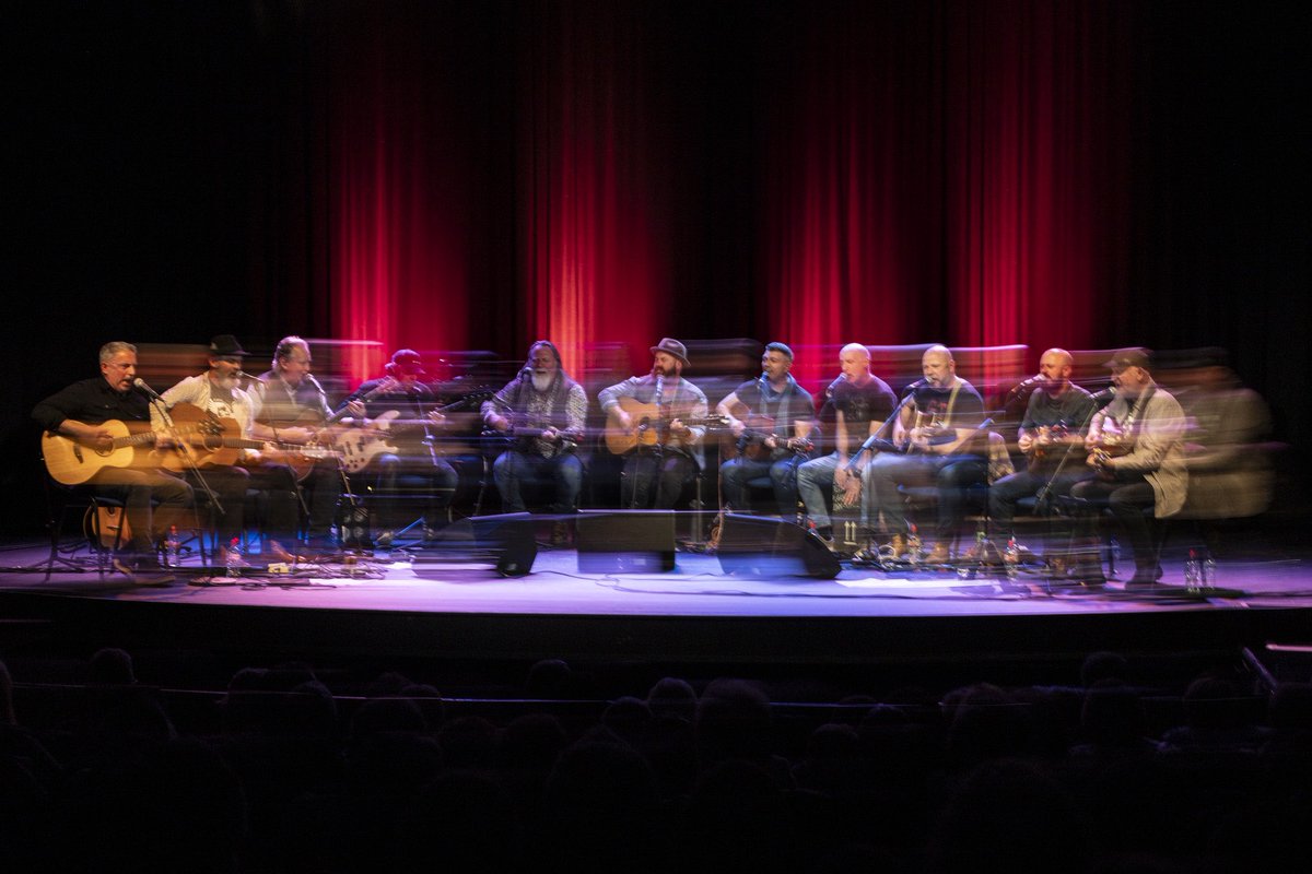 Flow state @WatergateKK with <a href="/WHGuitarClub/">The White Horse Guitar Club</a> for <a href="/KilkennyRoots/">Kilkenny Roots Fest</a>, courtesy of <a href="/imagery_by_ro/">Róisín Murphy O'Sullivan</a>