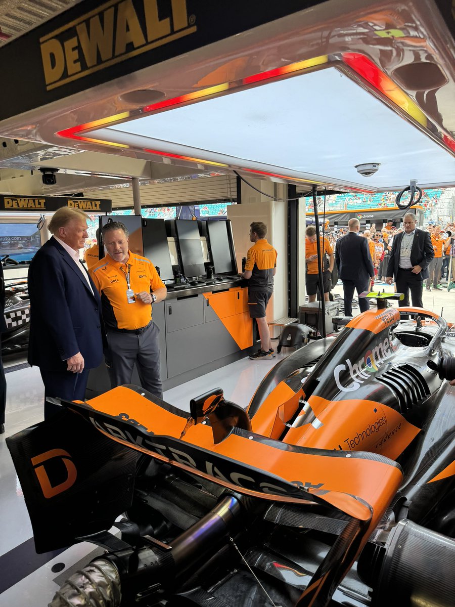 President @realDonaldTrump in the McLaren Garage Looking forward to seeing @LandoNorris take the track!