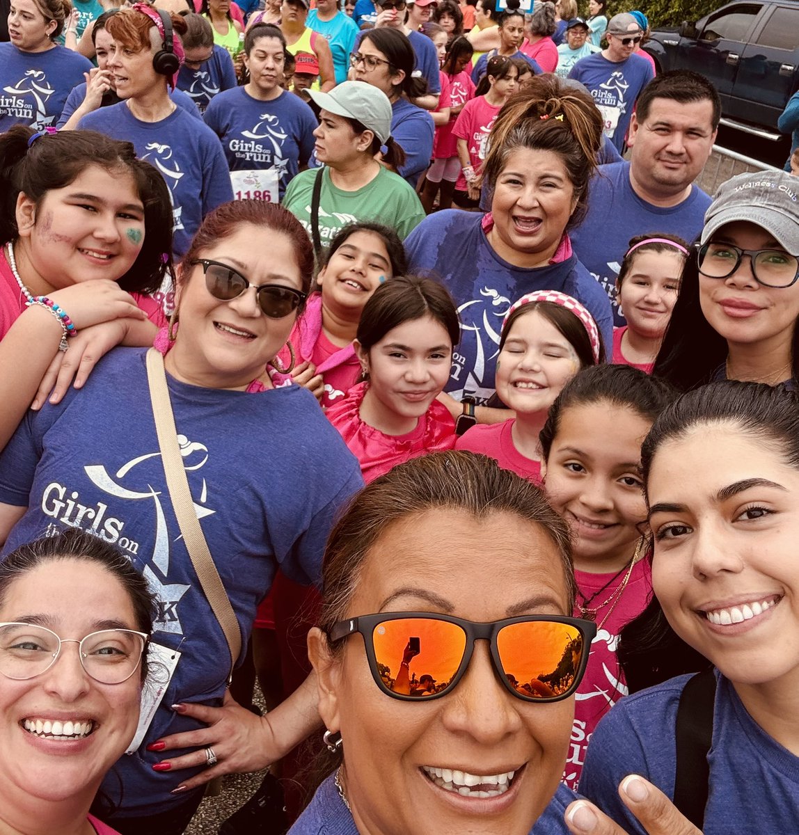 MrsGuzman_21's tweet photo. @GOTRBC 5K success! @NISDVillarreal_ girls knocked it out! 💪🏽💯👊🏽🏃🏽‍♀️Thanks @carmenpkowalski @jaqueline_c3 @LMcNabb5 @AdrienneKirk14 for coaching our girls! Thanks for always supporting us @Sosa06Andi !♥️ @MamaMargiesSA we appreciate your support of our @NISDVillarreal_ community! https://t.co/FMEoR4VUWE