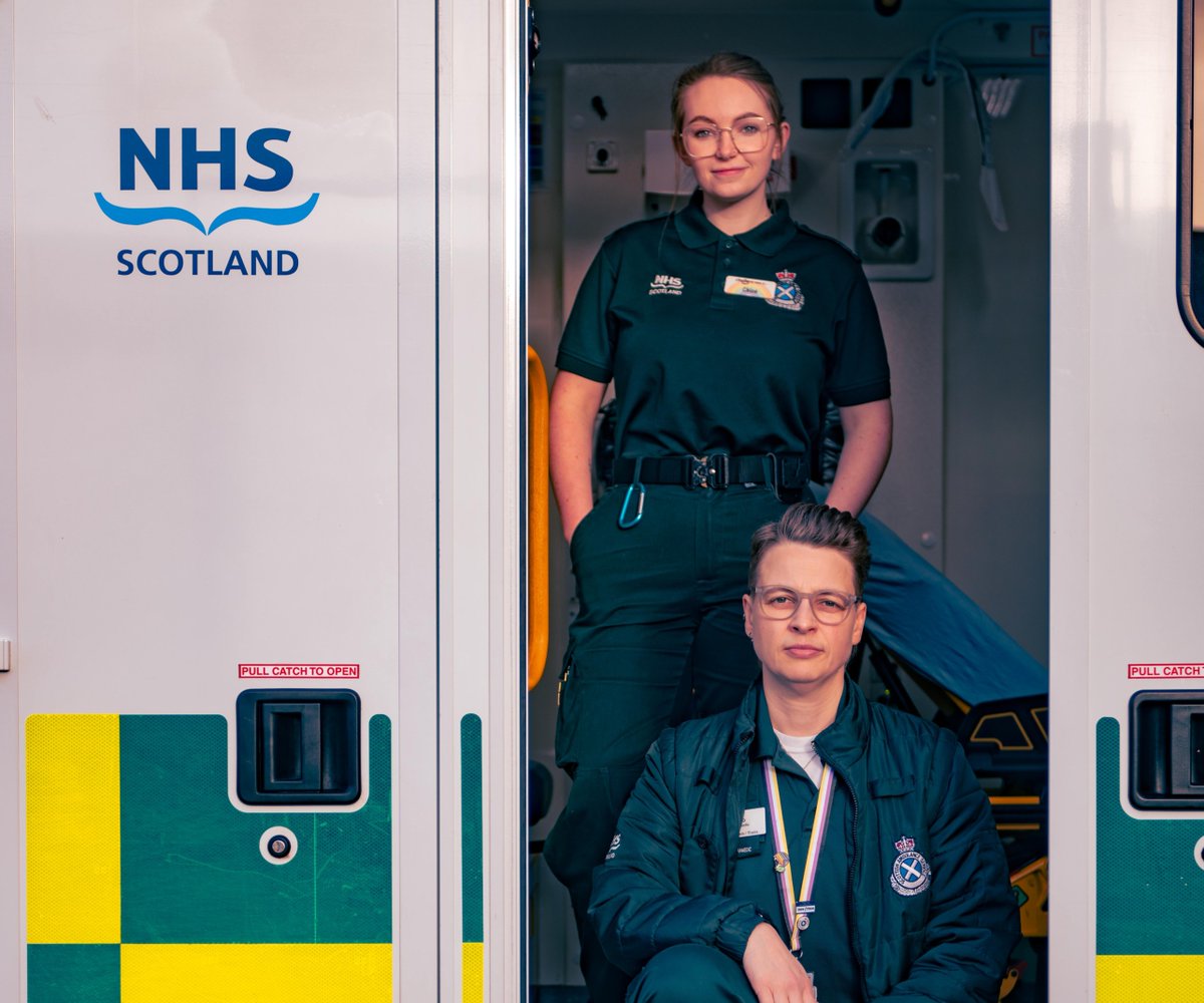 One hour to go until tonight's episode of #ParamedicsonScene on BBC Scotland! @FirecrestFilms The episode features SORT East attending to a man who has barricaded himself in his home and throwing objects at police and paramedics are called out to two cases involving children