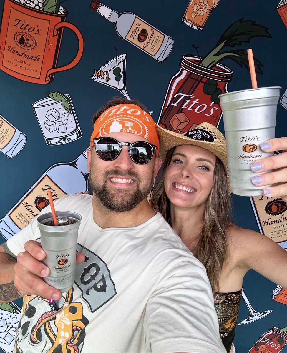 Hang out with @TitosVodka, grab a cocktail and get that perfect picture! 😍📸