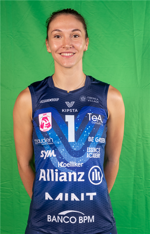tr_voleybol's tweet image. Fransa'lı Naz Aydemir Akyol bugün neler yaptı neler Milano'da! :)

#Superfinal #imoco #milano #santarelli #haak #egonu