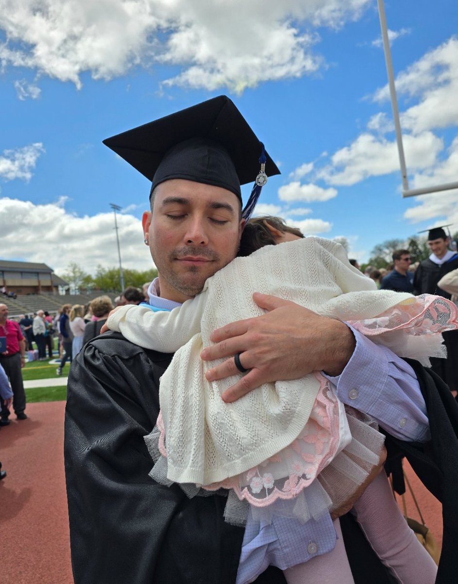 Lee Perez tweet media