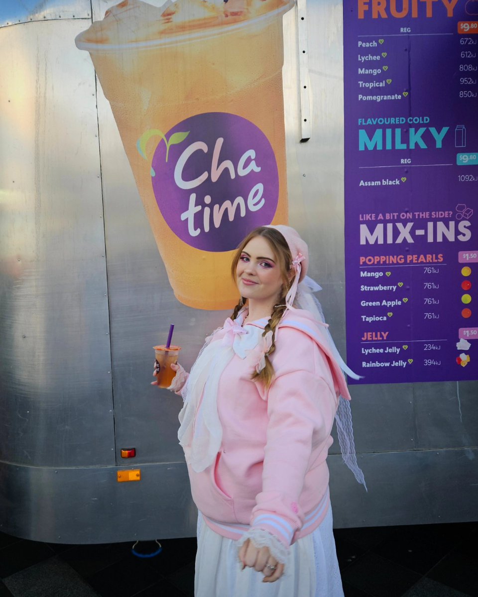 miickymoomoo's tweet photo. Dreamhack Day 2 Part 1
#Dreamhack #gamingcommunity #visitmelbourne #australia #Melbourne #cosplay #aesthetic #festival #gaming #DHMelbourne #anime #manga #RPG #hololive #girlgaming #fortressmelbourne #dreamhackmelbourne #trashtaste #streamer #twitch #twitchstreamer #softgirl https://t.co/7iD6B1WHtQ