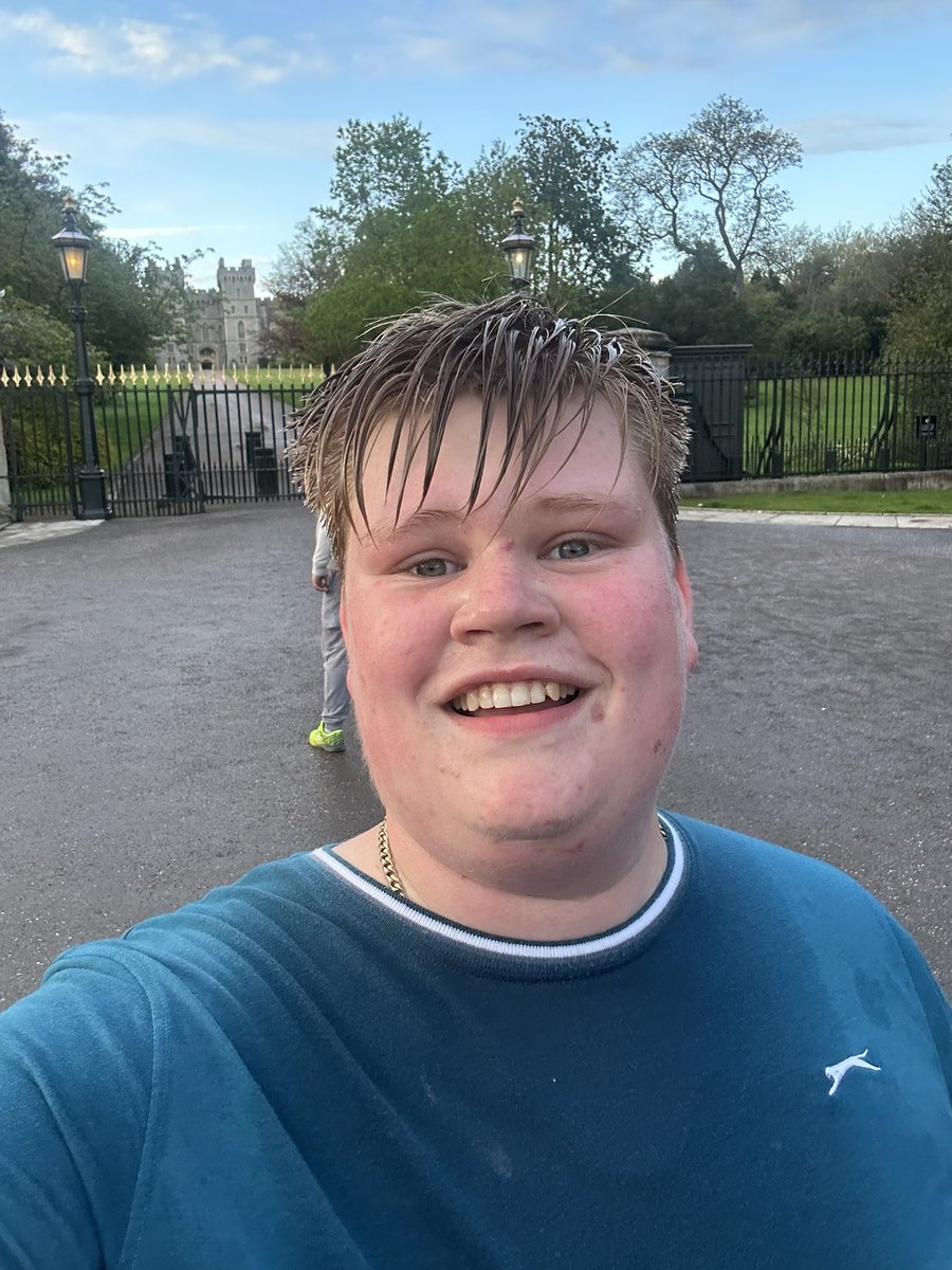 Thehullboy1's tweet image. T shirt has seen better days😭 Day 5 Completed of a 5KM Run every day this month for mental health. Quite a personal/emotional video today but truly I mean it when I say you are NOT alone! Life is full of ups and downs but know there will be more light than dark in the future ❤️
