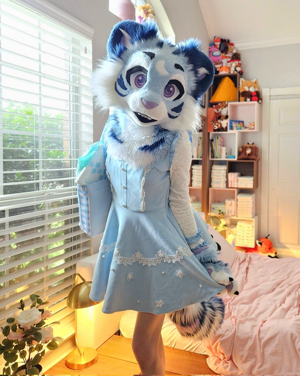 Diaper bag packed and ready to go!

I'm on my way to FWA!!! ✈️🩵

If you see me there, don't be afraid to say hi ☺️