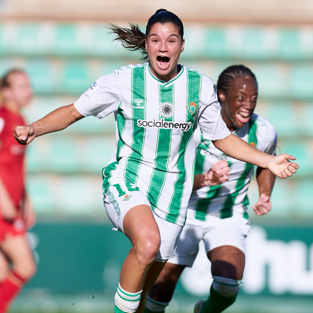 ¡<a href="/VioletaQuiles/">Violeta Quiles</a> no falta a su cita con el gol en #ElGranDerbi! ⚽️💚

#RealBetisSevillaFC #LigaF