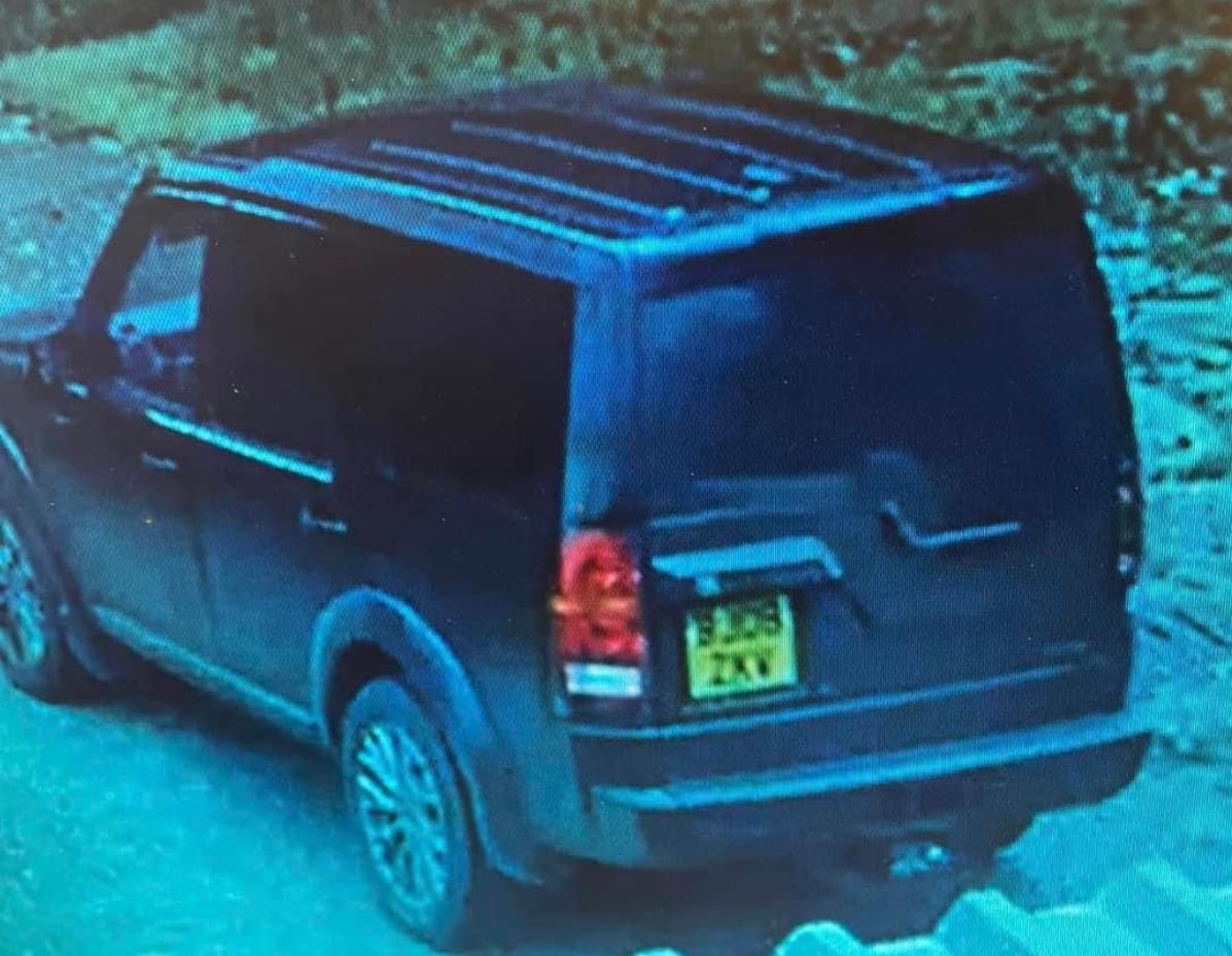 It’s reported that this vehicle has been snooping round farms in the @BrackleyNptSgt @SthNorthantsNPT area today. If seen, please call it in. Distinct rear blacked out windows. @NorPolRural @NorthantsPolice