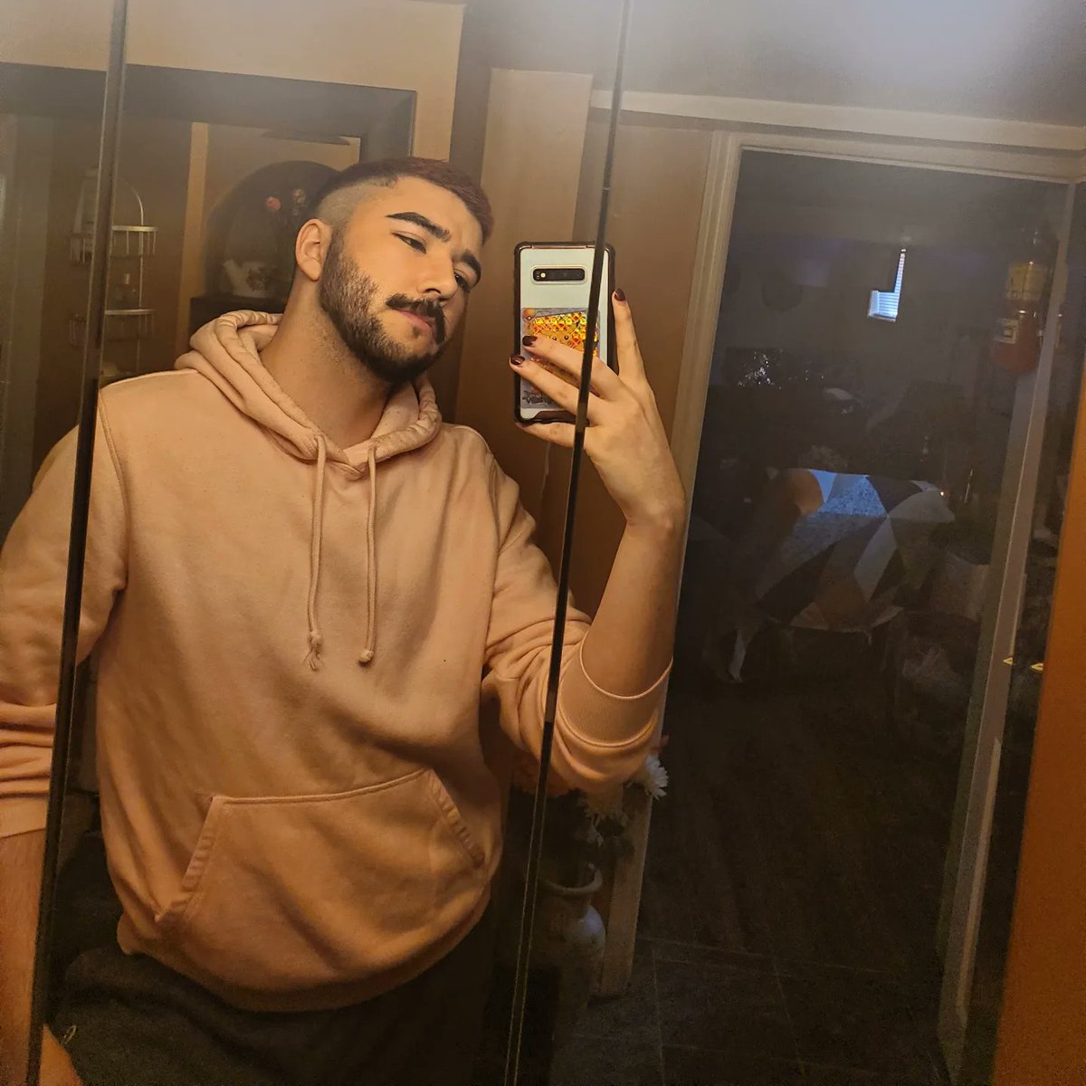 locael_'s tweet image. hi little f words