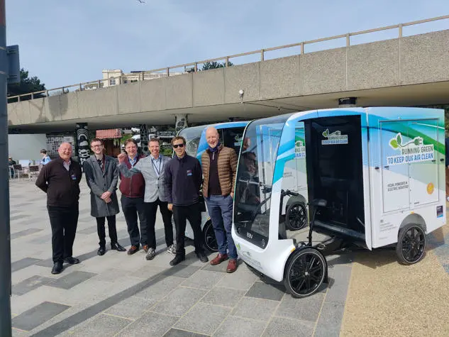 Andy Hadley (@hadleyac) on Twitter photo Great to see two eCargo bikes for deliveries along the <a href="/BCPCouncil/">BCP Council</a> seafront. Much narrower than Diesel vans, but also Zedify say"Cargo bikes save an average of 95% and 82% more carbon dioxide equivalent (CO2e) per kilometre than diesel vans and electric vans respectively" Great to see two eCargo bikes for deliveries along the <a href="/BCPCouncil/">BCP Council</a> seafront. Much narrower than Diesel vans, but also Zedify say"Cargo bikes save an average of 95% and 82% more carbon dioxide equivalent (CO2e) per kilometre than diesel vans and electric vans respectively"