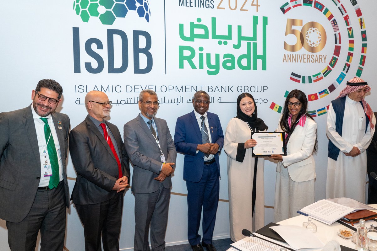 #IsDB & #ISFD award over US$670,000 to empower 10 CSOs fighting poverty in #Indonesia, #Kazakhstan, #Lebanon, #Morocco & #Tunisia. #Tadamon_Grants support innovative projects for a sustainable impact. #IsDB50 #Riyadh @CsoTadamon