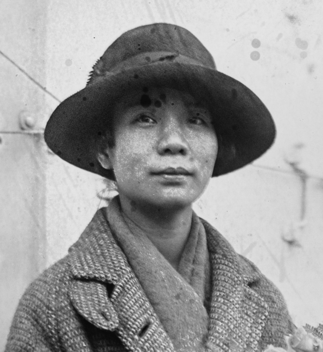 Mabel Ping-Hua Lee was a Chinese immigrant who participated in the women’s suffrage movement. #AAPIHistoryMonth #AAPIHeritageMonth 

Learn more by visiting our exhibit on the #19thAmendment: ow.ly/Ly9u50Ru3Pa