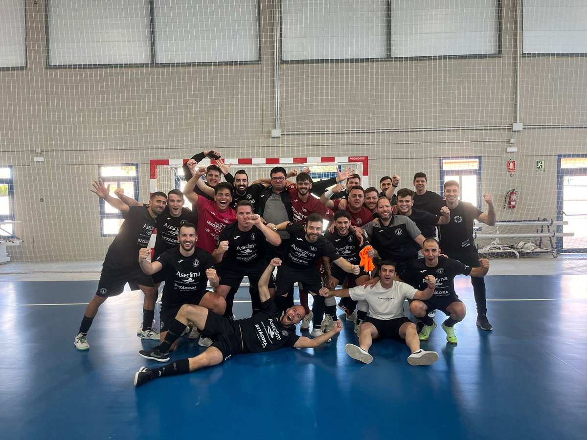 Constan4's tweet photo. Lo volvimos a hacer 🙌 
Mucho trabajo detrás de esto!! 
Seguiremos currando 💪😬🩷🖤 
Gracias a todos 🫶@CDSantaPolaFS https://t.co/NHpVAiglhr