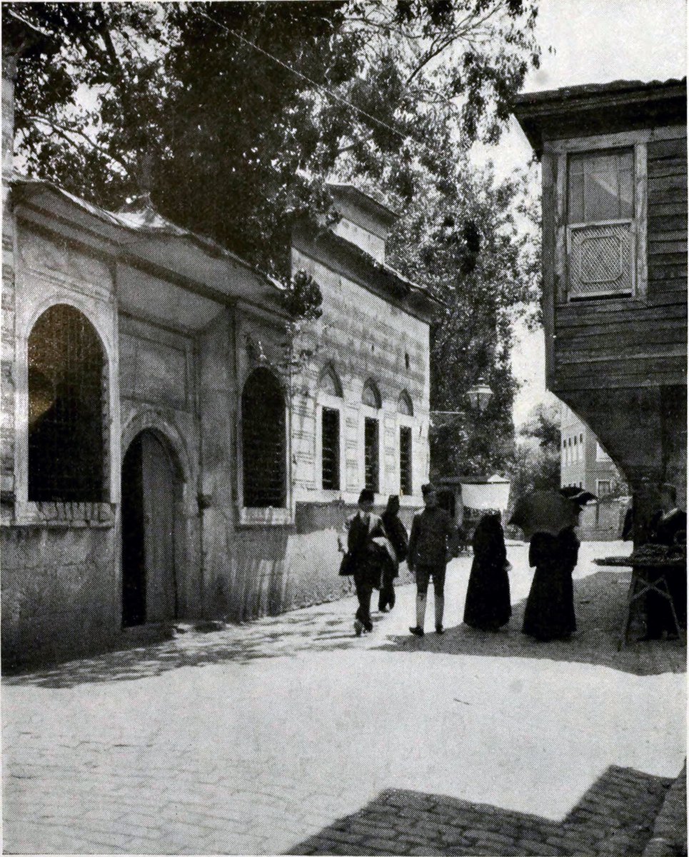 nadidefotograf's tweet photo. İstanbul Evleri, 1915 https://t.co/taRbYDvhIW