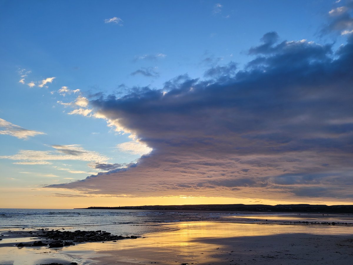 Don't want to jinx it but maybe just maybe summer is coming? #Lahinch