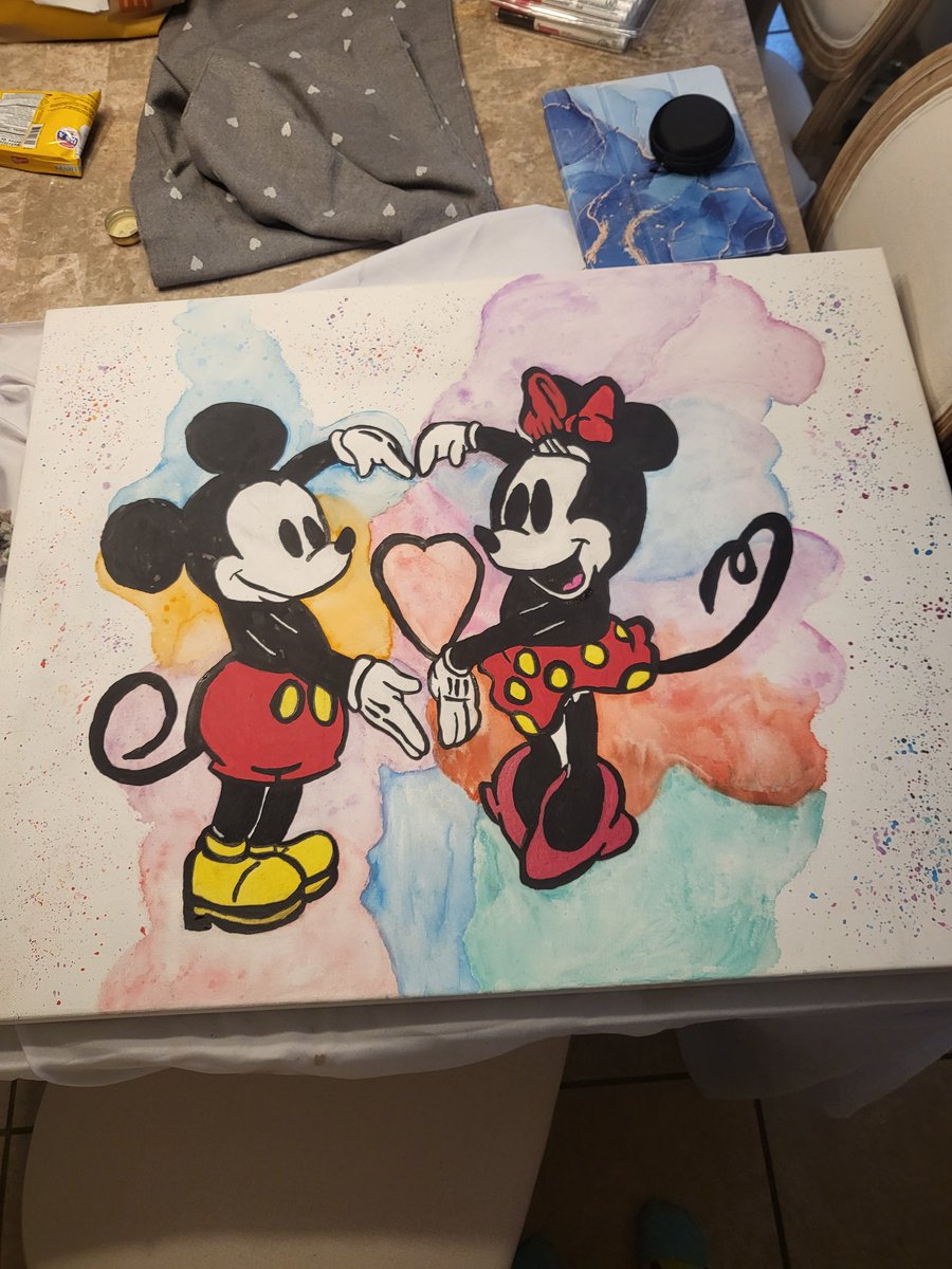 I made this for my tit and im so proud of it 😍 #watercolor #acrylicpainting #Disney #MickeyMouse #minniemouse