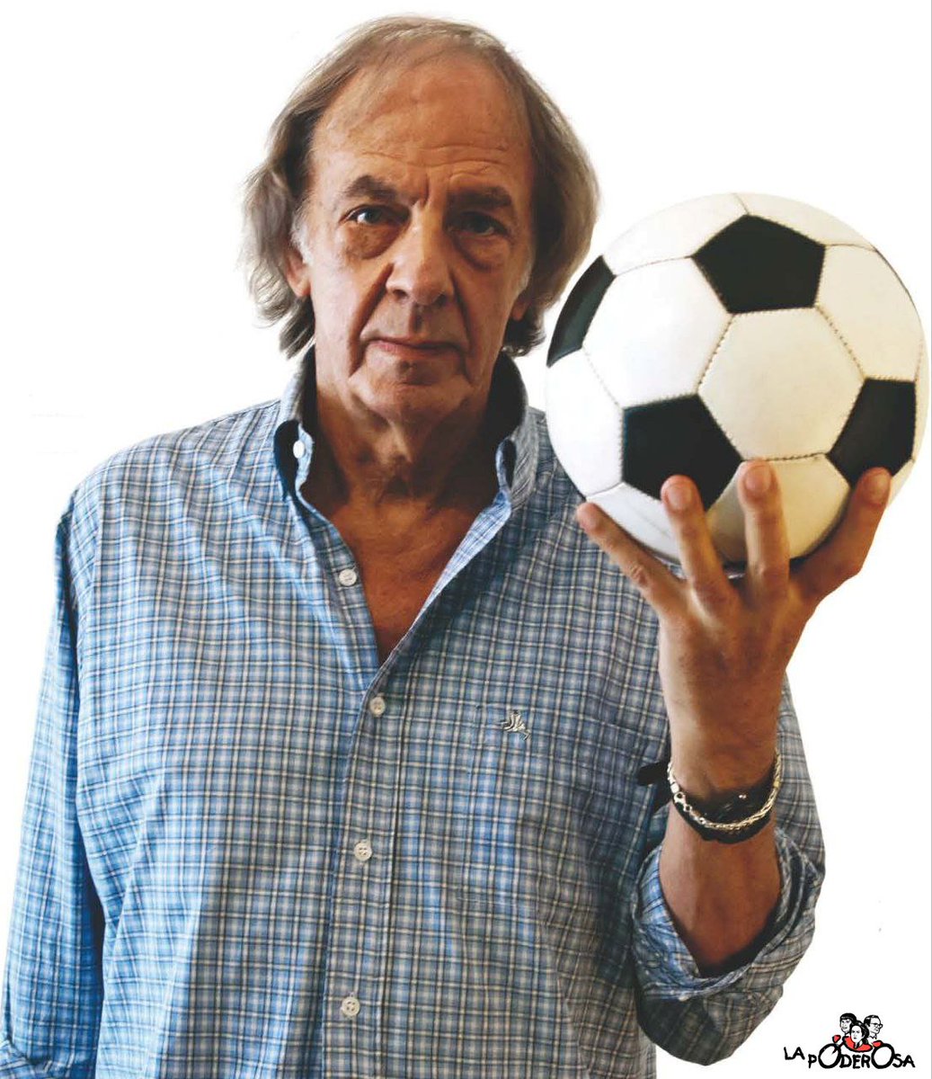 César Luis Menotti sentía bronca por las villas sumergidas en el olvido y gritó en nuestra tercera edición de la revista. Hoy nos toca despedirlo con mucha tristeza y les dejamos alguna de sus frases en este hilo. 

Hasta siempre, Flaco ❤️