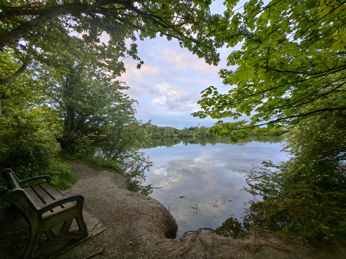 Cosmeston Lakes, Vale of Glamorgan.

@S4Ctywydd

Evening of 5th May 2024