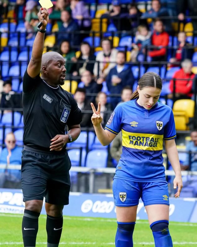 There is a lot I love about my Rose.  Her fighting spirit, her ability to stand up to people and her talent at reminding the ref of her number.  It’s information not impertinence.