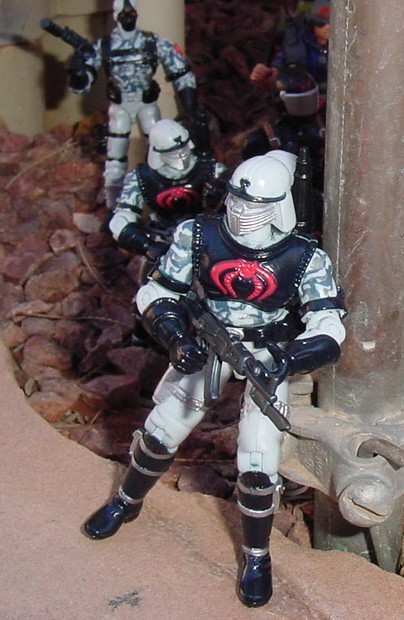 Check out the 2004 Urban Neo-Viper! A masterclass in repaints, this exclusive Wal-Mart figure is a must-have for collectors. forgotten--figures.blogspot.com/2003/12/2004-u… #GIJoe #UrbanNeoViper #Collectibles @forgottenfigur1