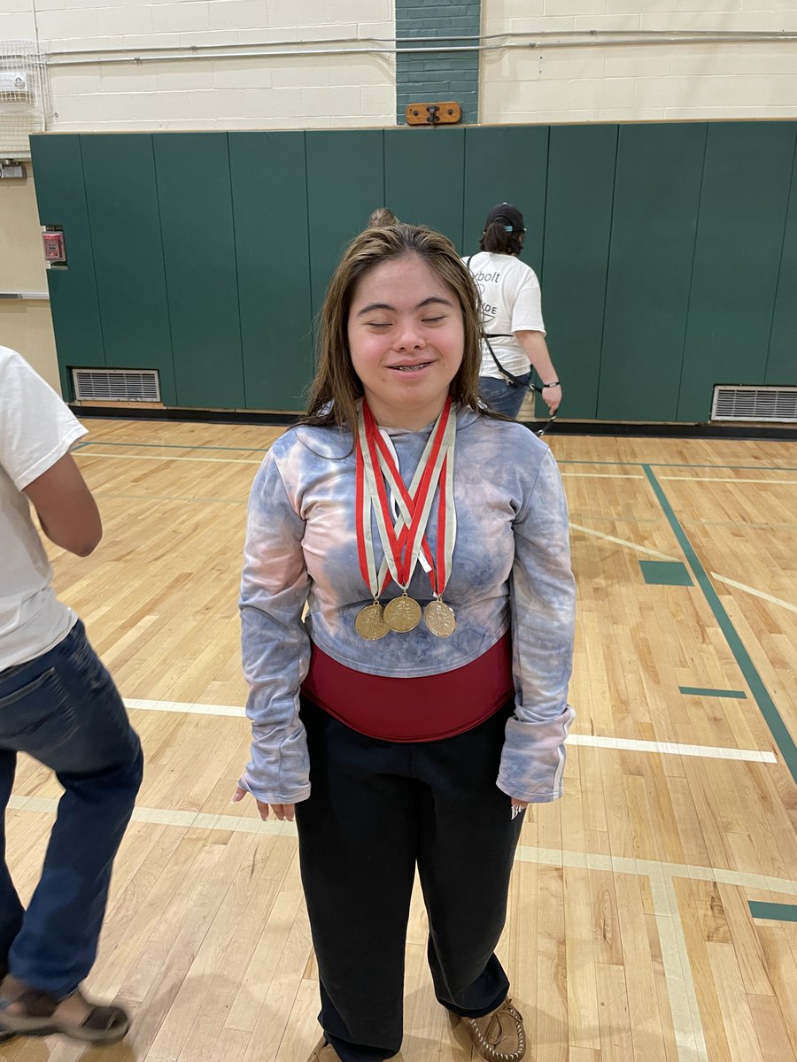 SpecOlympicsNY's tweet image. Swimmer Marcela De Tuya with her haul from #SpringGames! 🥇 in the 200 freestyle,🥇 in the 4 X 50 Mesley Relay and 🥈 in the 100 M! 🙌🏻