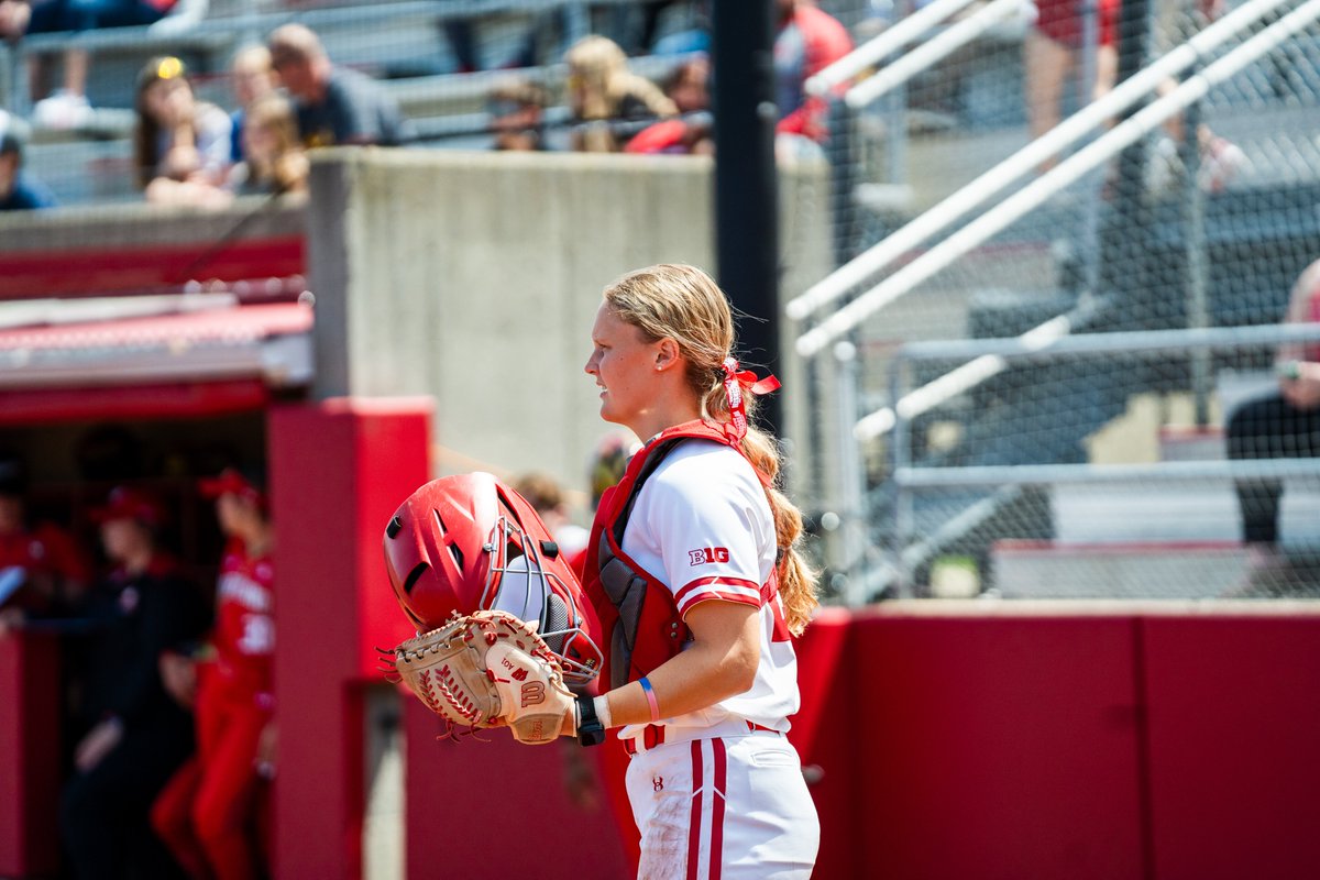 Mid 7th | Not on Emmy's watch 👀 @emmy_wells1 throws out a runner to clear the bases, and Wisconsin enters the bottom of the seventh all tied up! UMD 2 | WIS 2