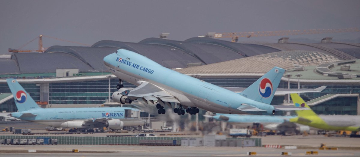 .@koreanair Cargo @boeingairplanes #747 freighter departure at @IncheonAirport 🛫 #HL7605