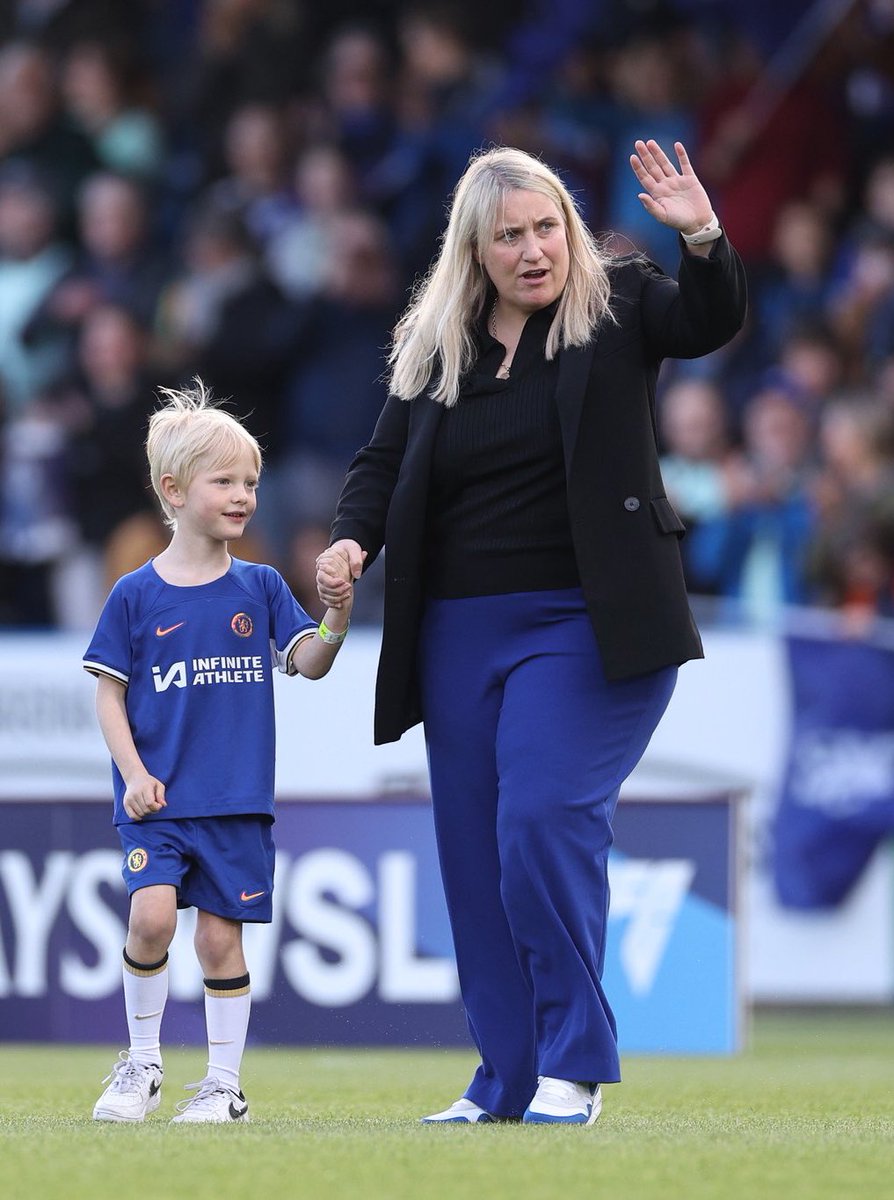 Emma Hayes bowing out for the final time at Kingsmeadow in style. What an impact she’s had on the Women’s game 👏💙