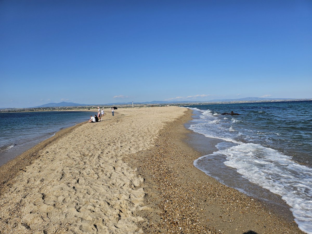Мислех, че Посиди е единствения пясъчен нос в Северна Гърция, то се оказа, че на 30 мин от Солун има още един 🖤