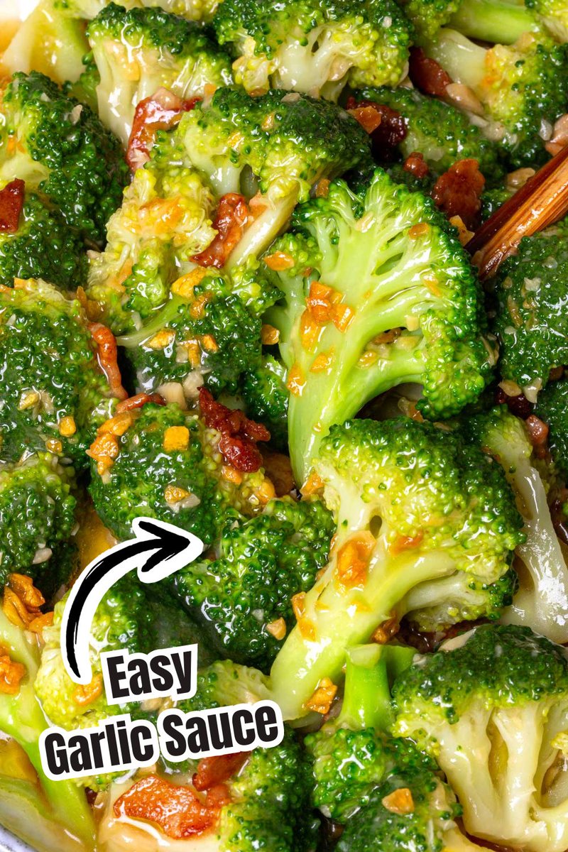 Yes or No? 😍 Broccoli with garlic sauce and bacon