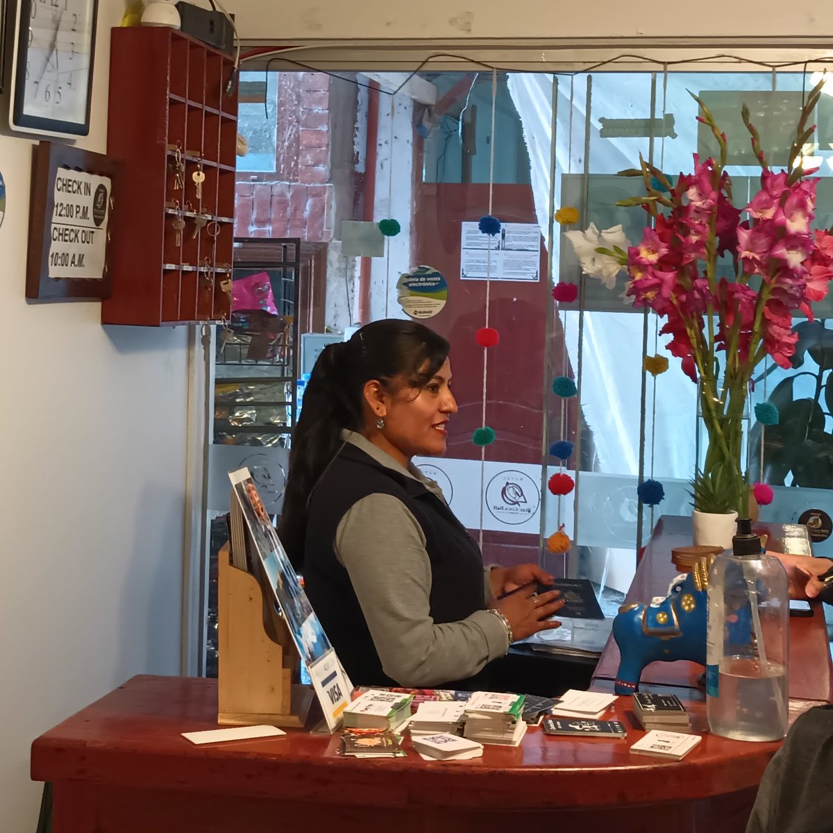 Gaurav Sabnis (@gauravsabnis) on Twitter photo Hotel clerk in Aguas Calientes Peru: You're from India, no?
Us: Yes
Her: I love Shah Rukh Khan 😁😁❤️❤️
Me: Did you watch Dunki? ☺️
Her: Of course! ❤️
--
You run into SRK fans in the unlikeliest of places! 😁
<a href="/010_srk/">Lady Rathore 💪💅</a> Hotel clerk in Aguas Calientes Peru: You're from India, no?
Us: Yes
Her: I love Shah Rukh Khan 😁😁❤️❤️
Me: Did you watch Dunki? ☺️
Her: Of course! ❤️
--
You run into SRK fans in the unlikeliest of places! 😁
<a href="/010_srk/">Lady Rathore 💪💅</a>