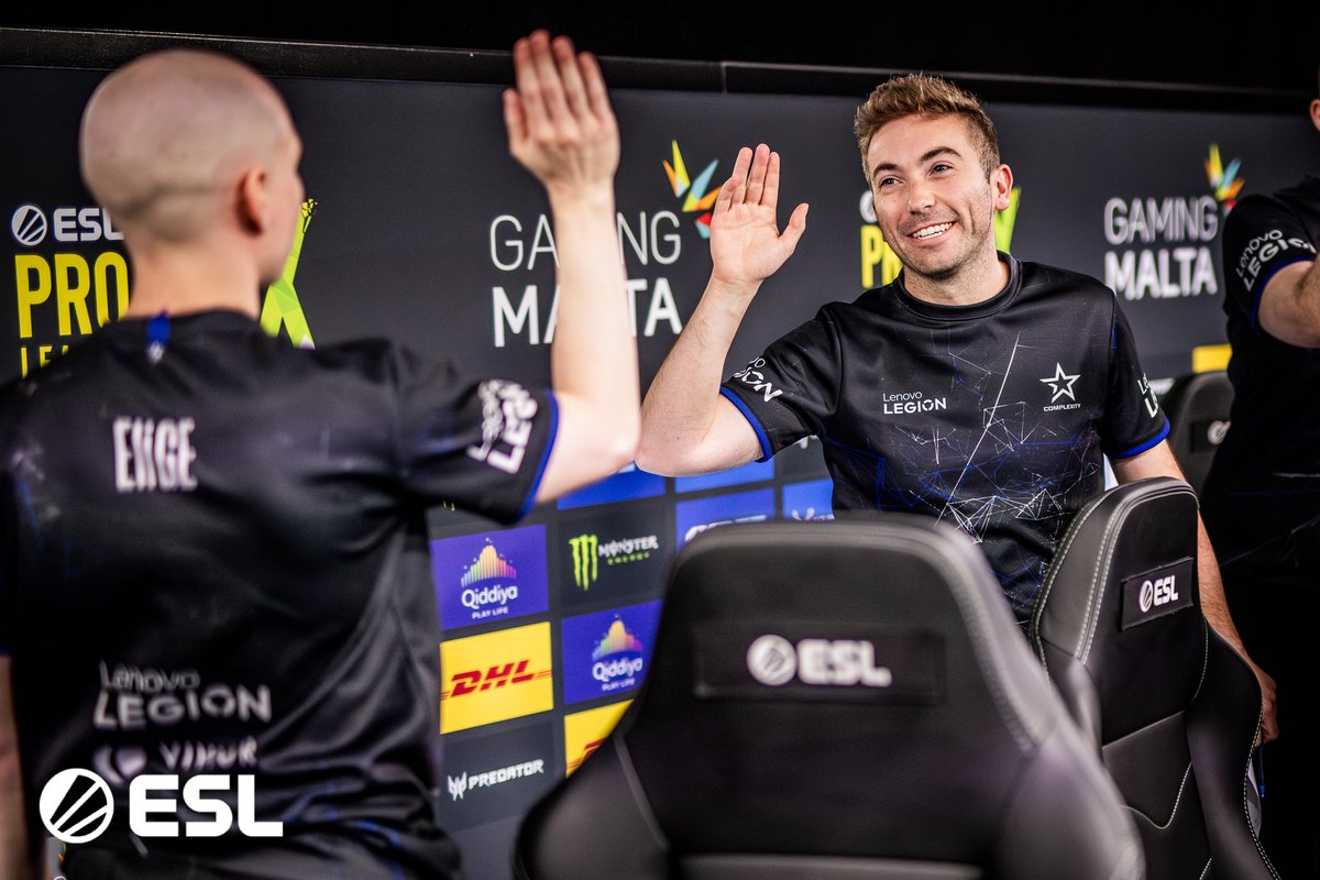 We're going the distance to close out the #ESLProLeague Season 19 Group Stage 👁️ @ComplexityCS close out Anubis 13-9 against @natusvincere and force the third map of Nuke!