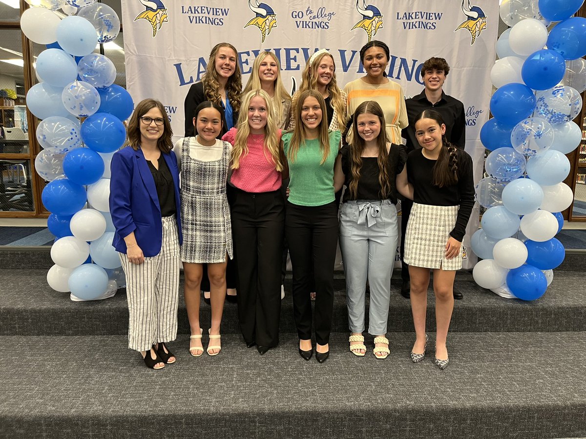 lakeview_fbla's tweet photo. Introducing your new 2024-2025 FBLA officer team! #inductionnight https://t.co/NSnh9CznEe
