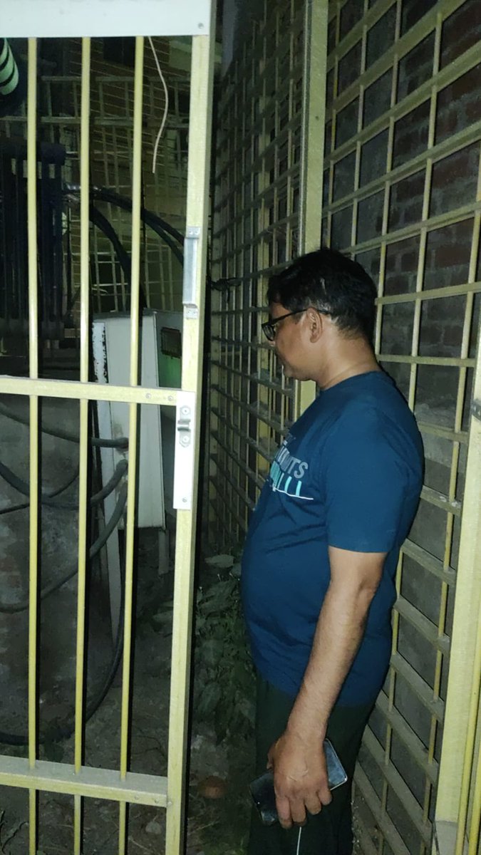 Mvvnlcisgomti2's tweet photo. Patrolling of all DTs in peak hours. All feeders supply normal under Pal Tiraha Rajajipuram New Substation. @MVVNLHQ @MVVNLmd @UPPCLLKO @mduppcl @UppclChairman @aksharmaBharat @myogioffice @CMOfficeUP @SRajajipur81354 https://t.co/bNFw1HINaN