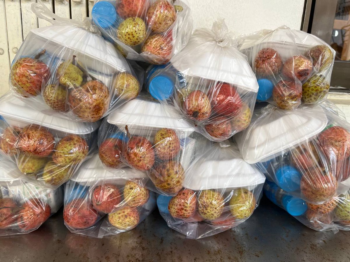 This is the lunch we give our Education Empowerment Program children every day, including rice, food, water, milk and fruit. The fruits and food are changed daily and we give them every day. They are very happy!
#hope #BrightFuture #educationempowers