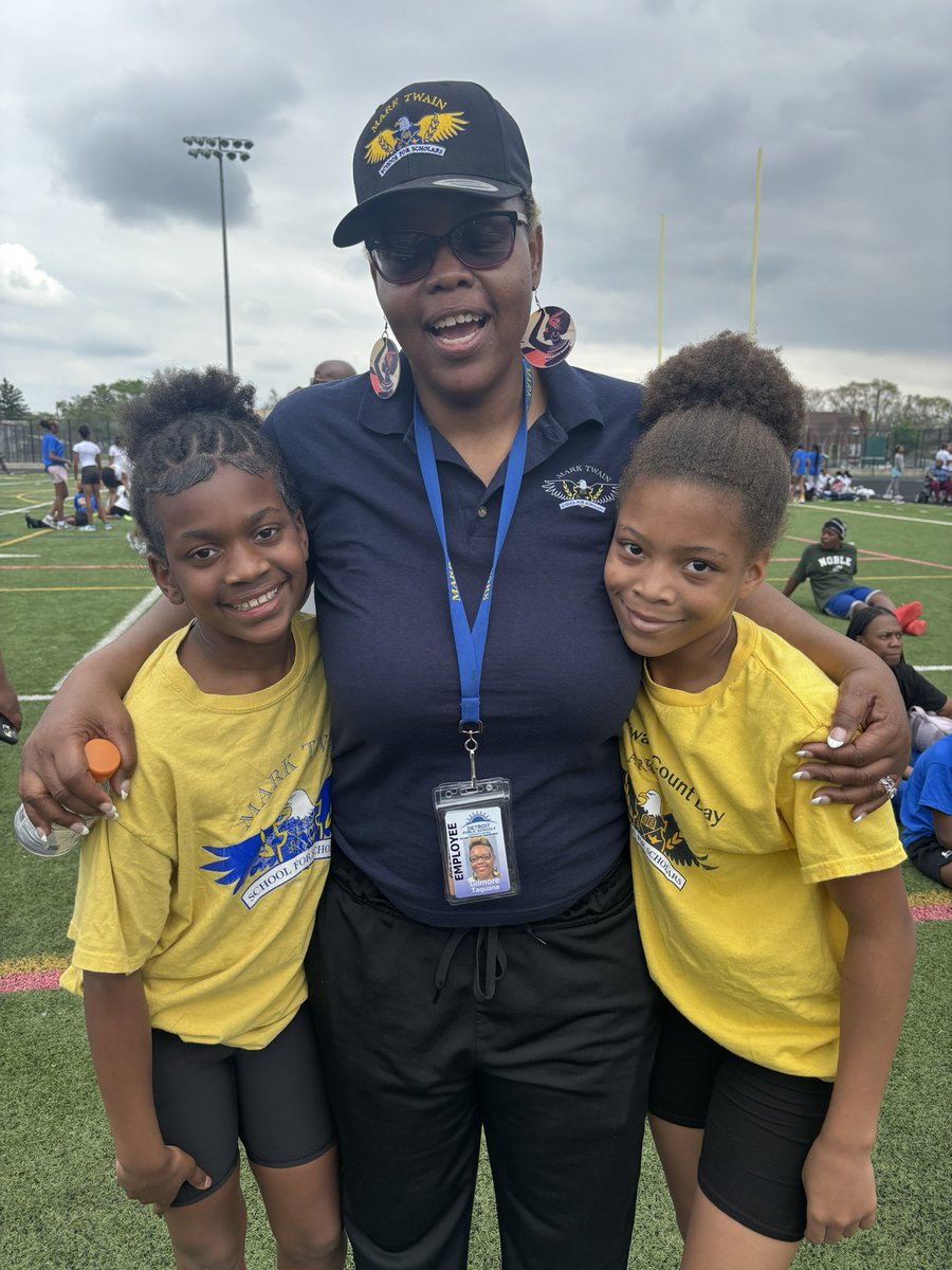 Mark Twain School for Scholars tweet media