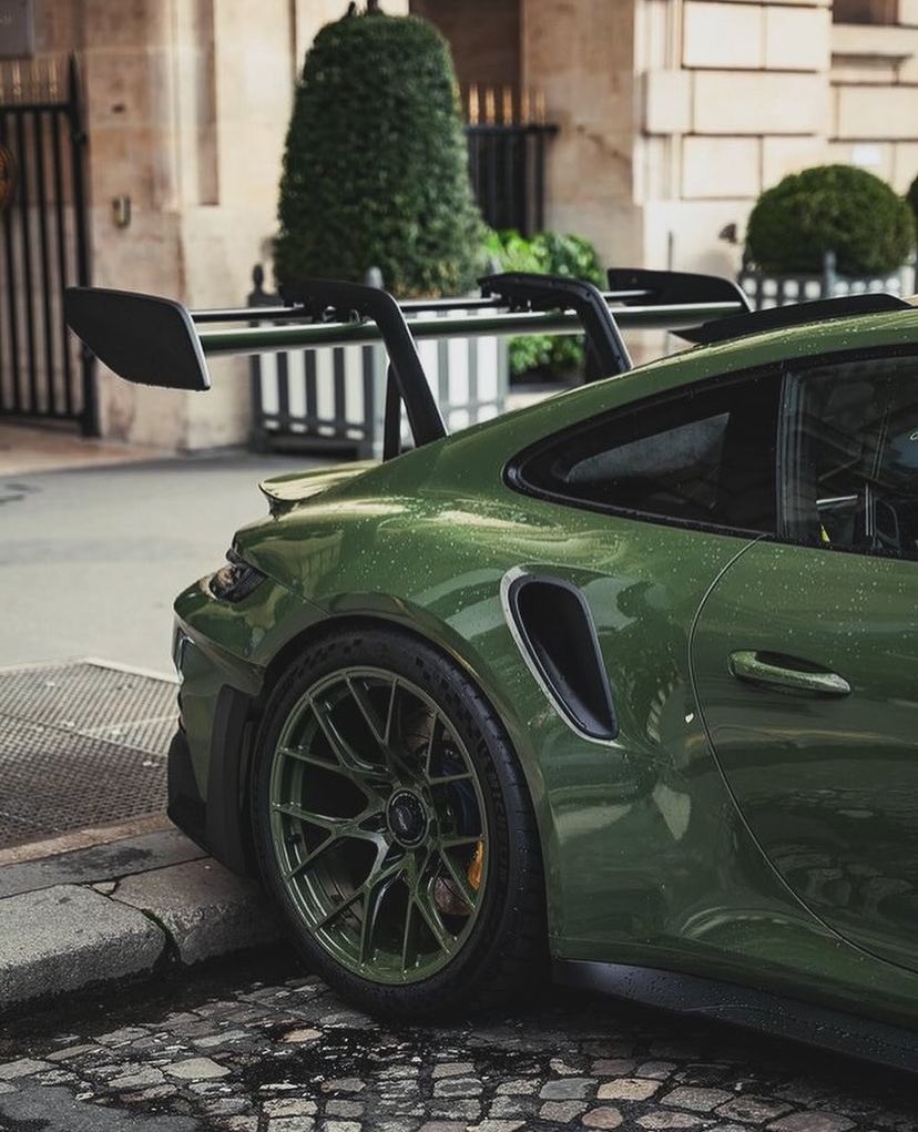992 GT3RS in PTS Olive Green & matching wheels…🔥
