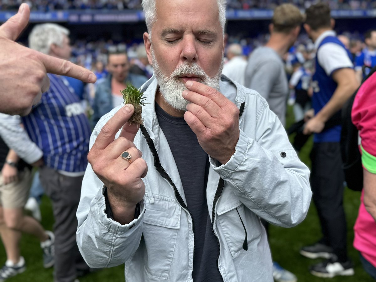 Jon Wright (@jonwright) on Twitter photo That bit off turf <a href="/jeremysarm7ento/">Jeremy Sarmiento</a> scored from against Southampton got dipped in everyone’s drink yesterday/today & will forever live in my garden..
Yes I know “GROW UP” #itfc That bit off turf <a href="/jeremysarm7ento/">Jeremy Sarmiento</a> scored from against Southampton got dipped in everyone’s drink yesterday/today & will forever live in my garden..
Yes I know “GROW UP” #itfc