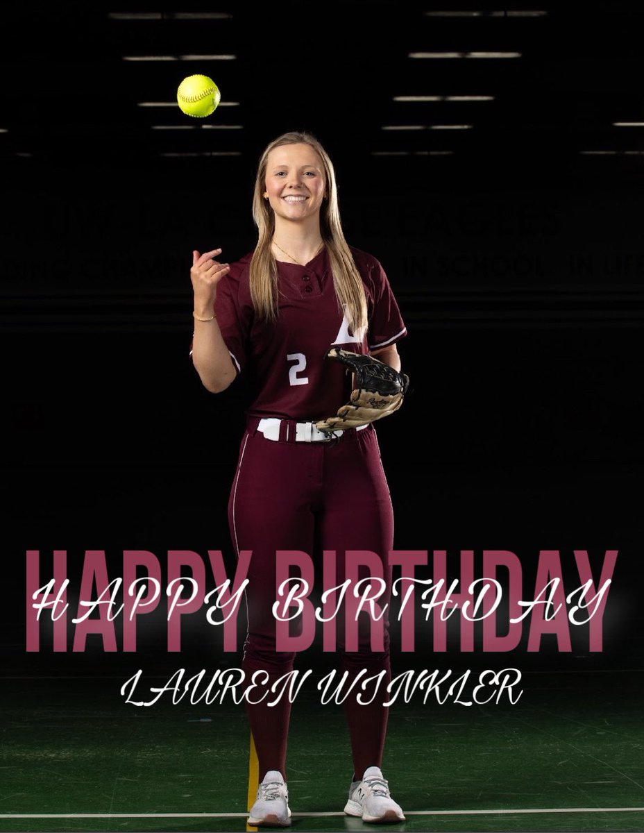 Happy birthday to senior Lauren Winkler! Hope you have a great day!!🎉🎉 #asaneagle #takeflight🦅