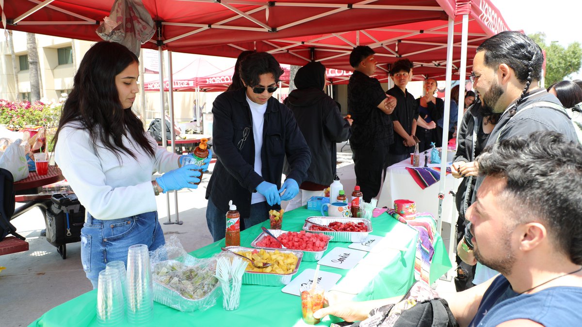 ASNC & Puente celebrated Cinco de Mayo last week with performances and free food. #cincodemayo