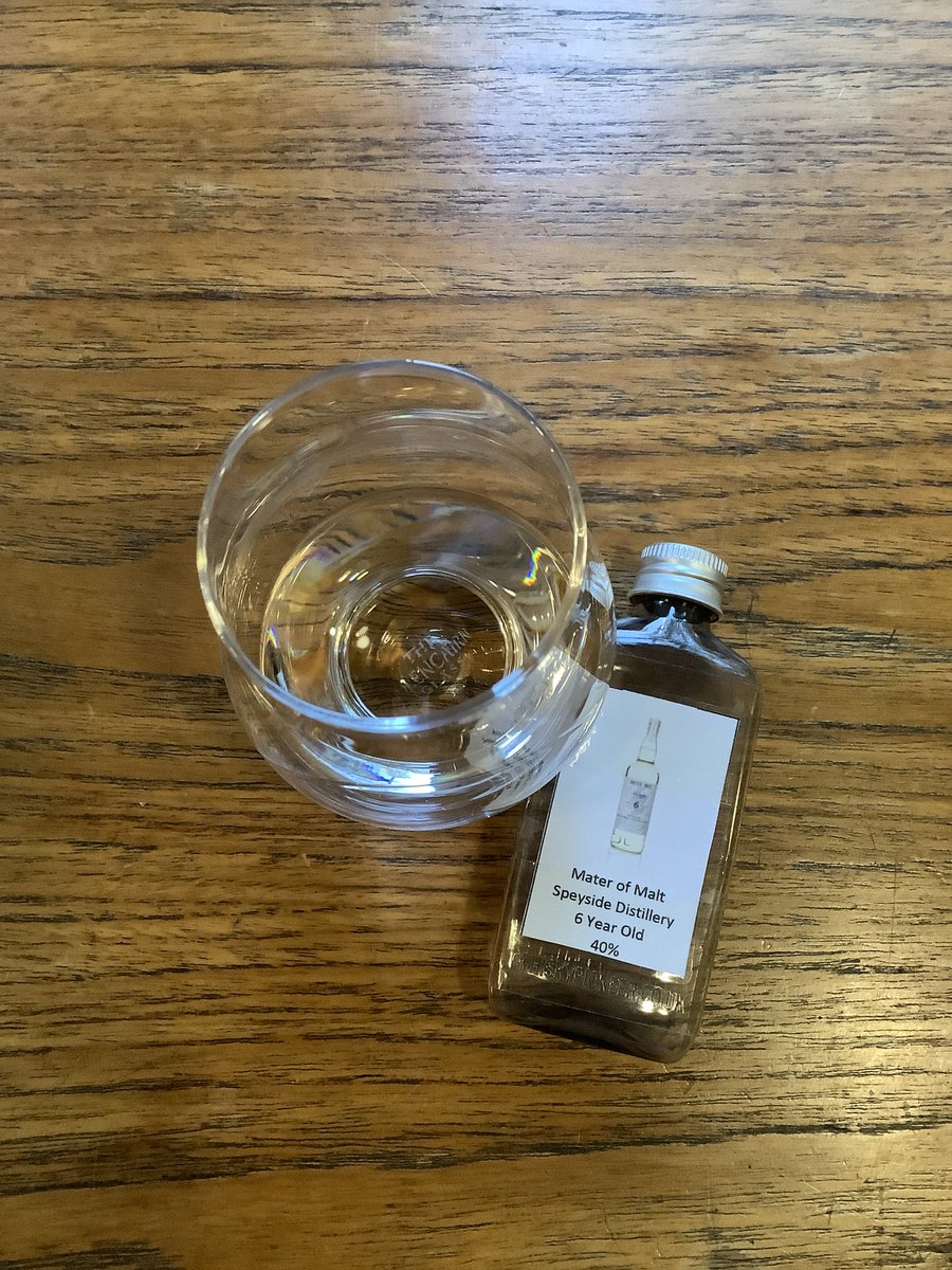 1_womans_whisky's tweet photo. Raided the sample box for a few #BankHoliday drams. Chorlton Teaninich 12 yo, 6 yo @MasterOfMalt Speyside distillery & Chorlton Benrinnes 14 yo. Most enjoyable.
#dramtime #SundayDram https://t.co/KUp0XPU22O