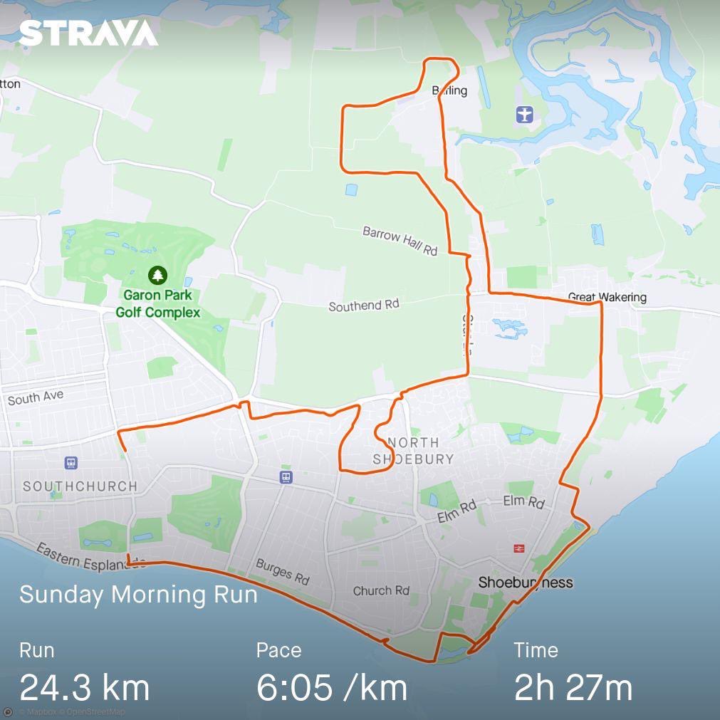 cK_Kirkland's tweet photo. Great run this morning with @vikkilou1982 in the beautiful sunshine - got so warm had to ditch the t-shirt for the home stretch along the seafront 🥵 great to run a lap with @Lord_Football on his training run 🤩
#ukrunchat #running #LongRun #sundayrunday #runningwithfriends https://t.co/noZffZh38n