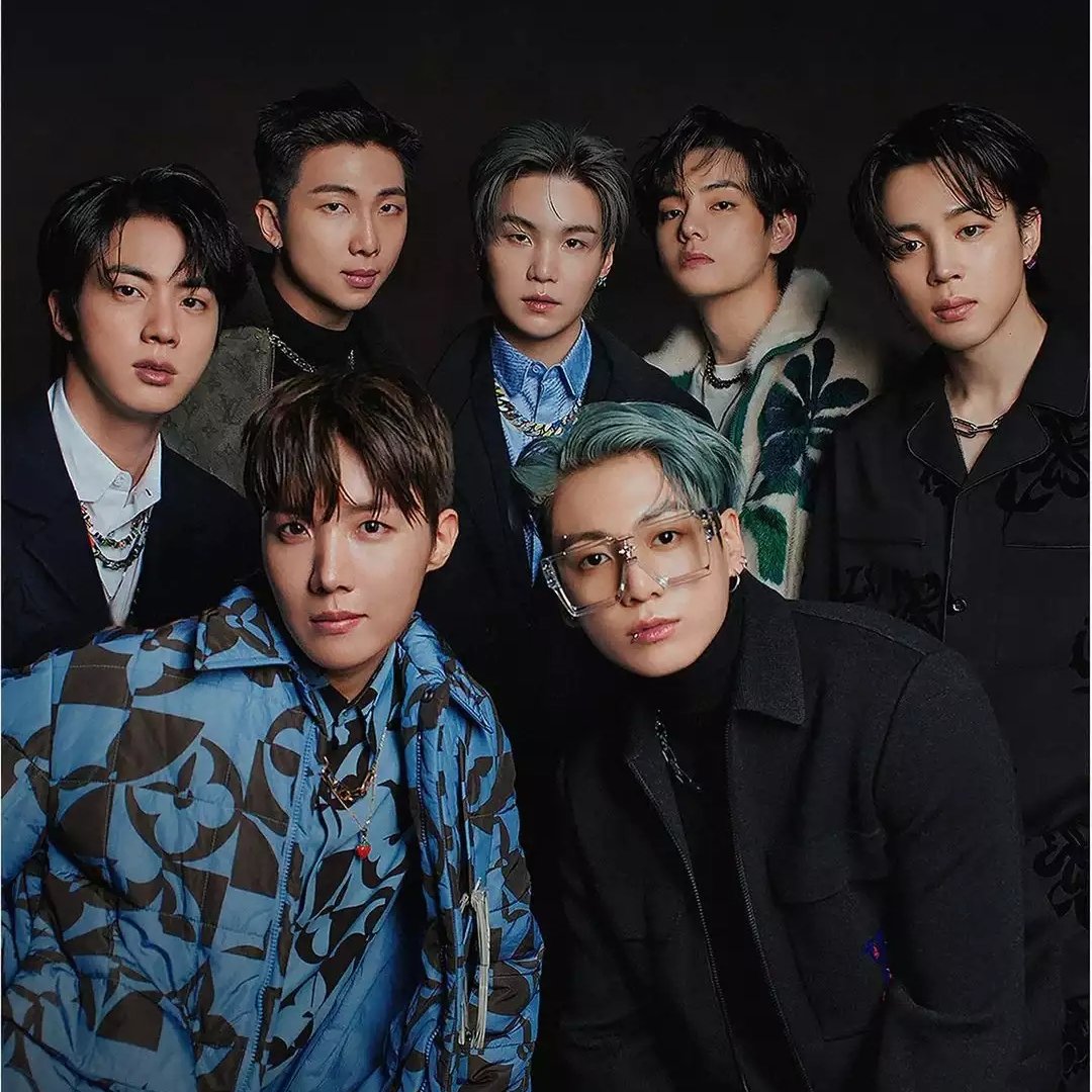 mhereonlyforbts's tweet photo. For the first time after 7 years of its release, "Not Today" has reached #1 in both European &amp; worldwide itunes chart. 

CONGRATULATIONS BTS
BTS HAS MOST ORGANIC SUCCESS   
BANGTAN NEVER WALKS ALONE
#NotToday #BTS https://t.co/Vx5Lg9TDfM