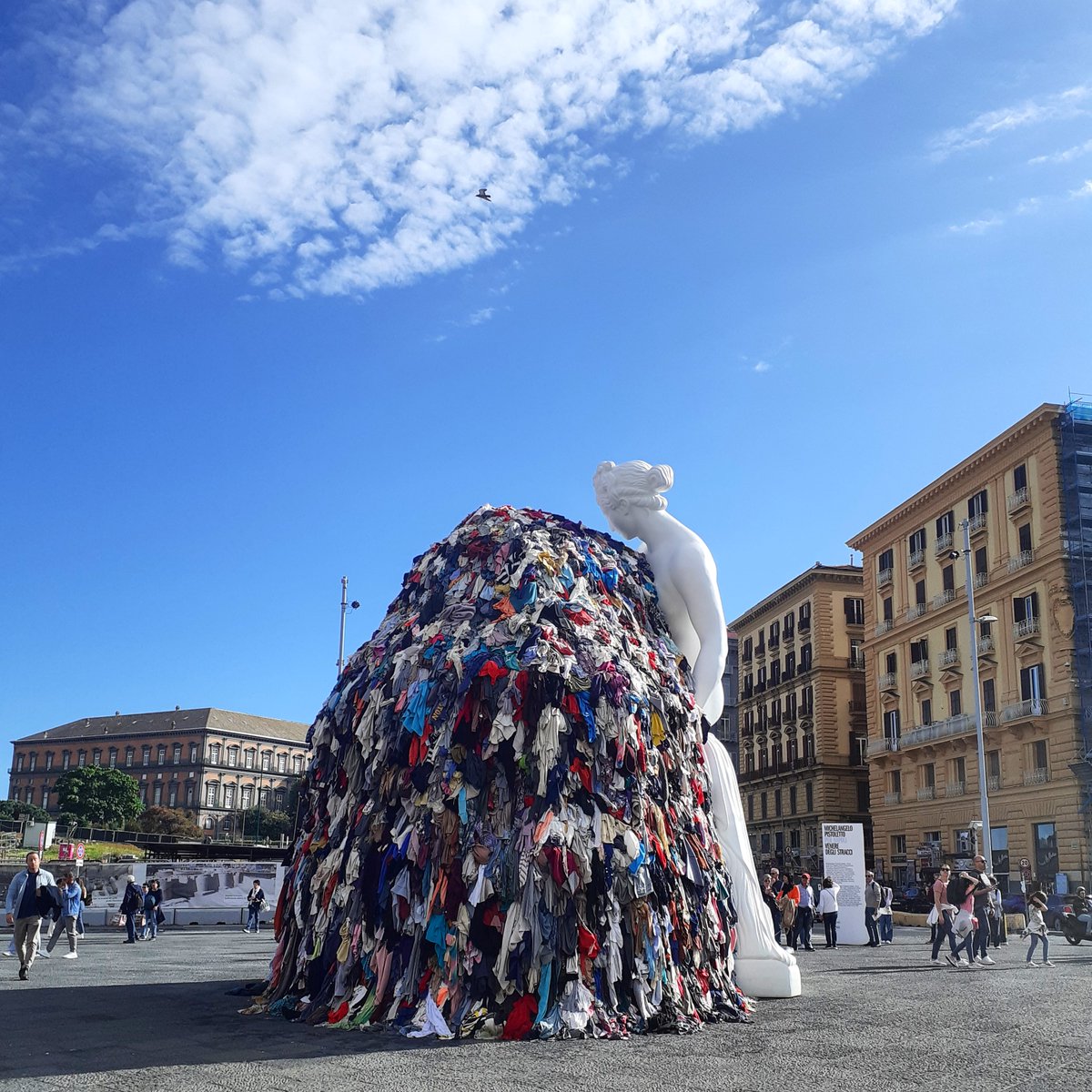 (rinascita della) Venere degli Stracci, 2024 Michelangelo Pistoletto @m_pistoletto . #Napoli