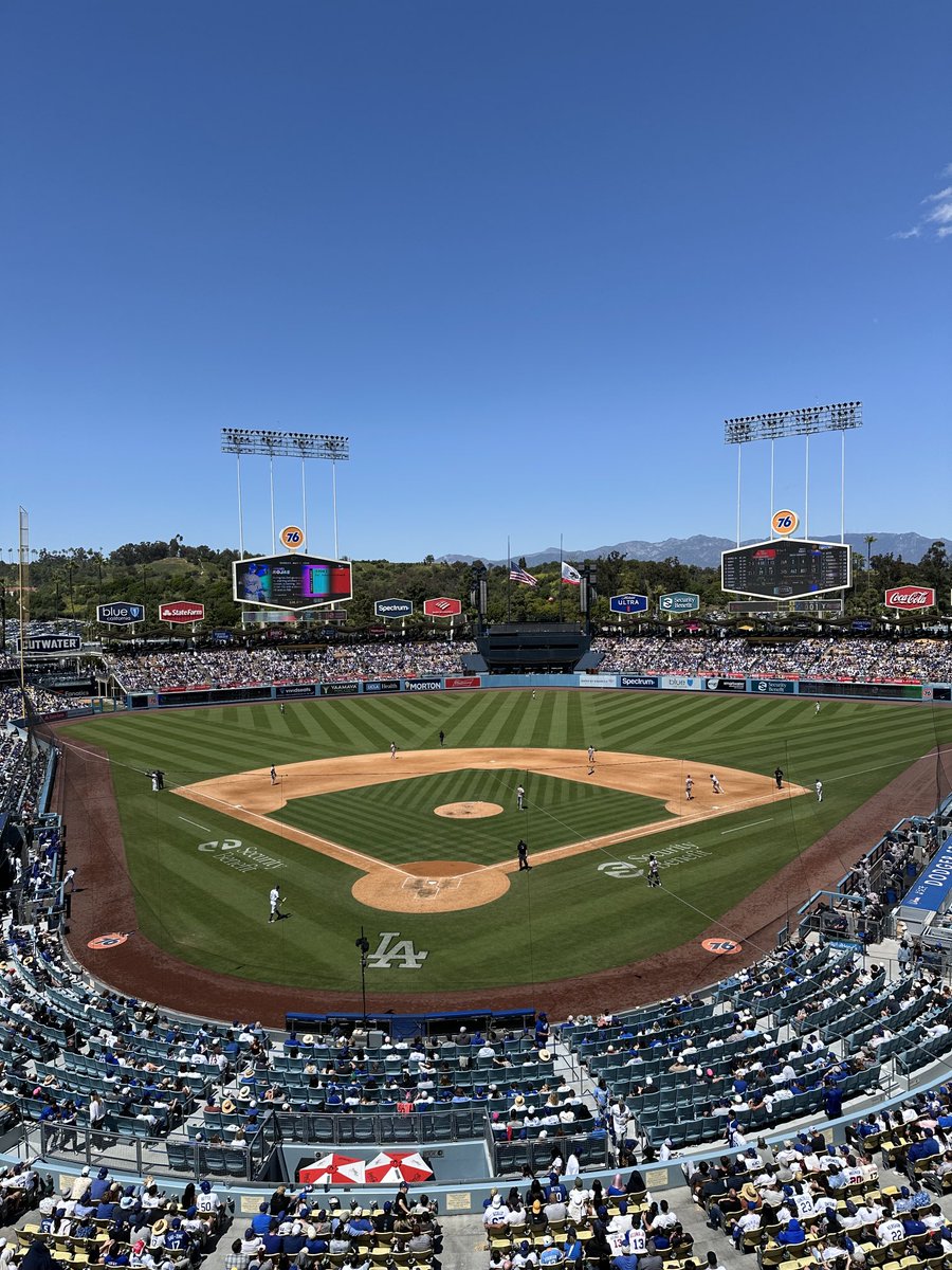 Picture-perfect day at Dodger Stadium.