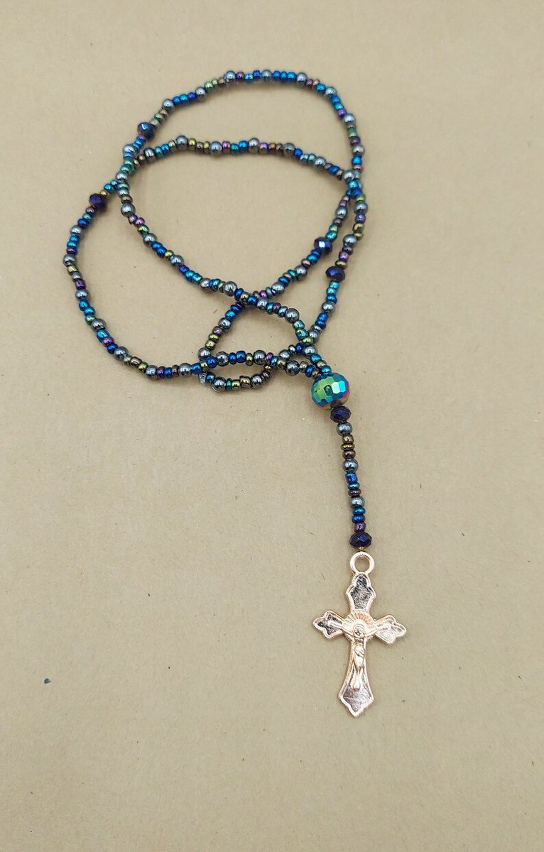 Pray the Rosary 
craftycadychicks.etsy.com/listing/152370…
#catholic #etsyfavorites #giftformom