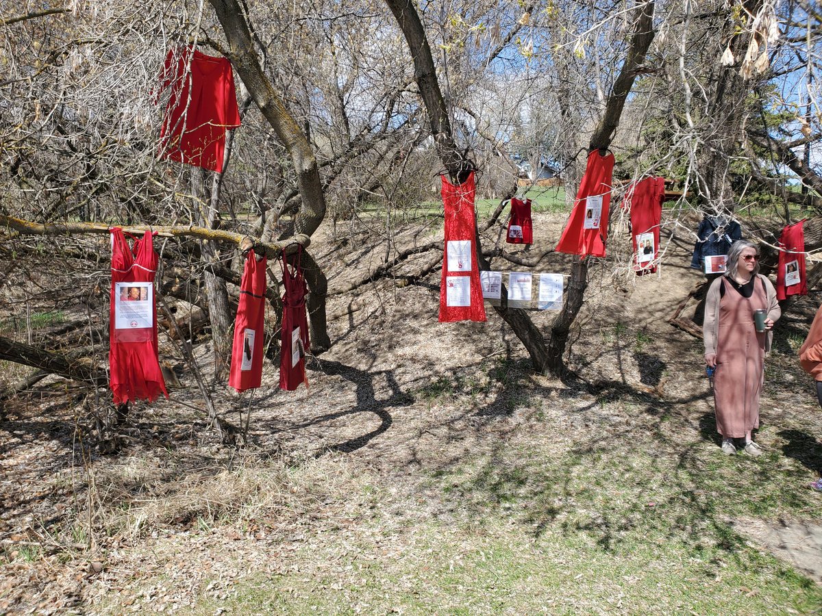 Today is Red Dress Day. A day to honour and remember Missing and murdered Indigenous Women. 
Visit the St Albert Healing Garden if you would like to see this display and honour our #MMIWG2S #MMIWG #RedDressDay